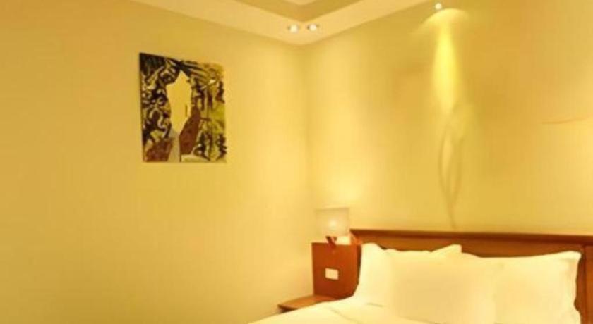 Au 2 4* Ho Chi Minh City